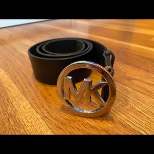 MICHAEL KORS classic belt